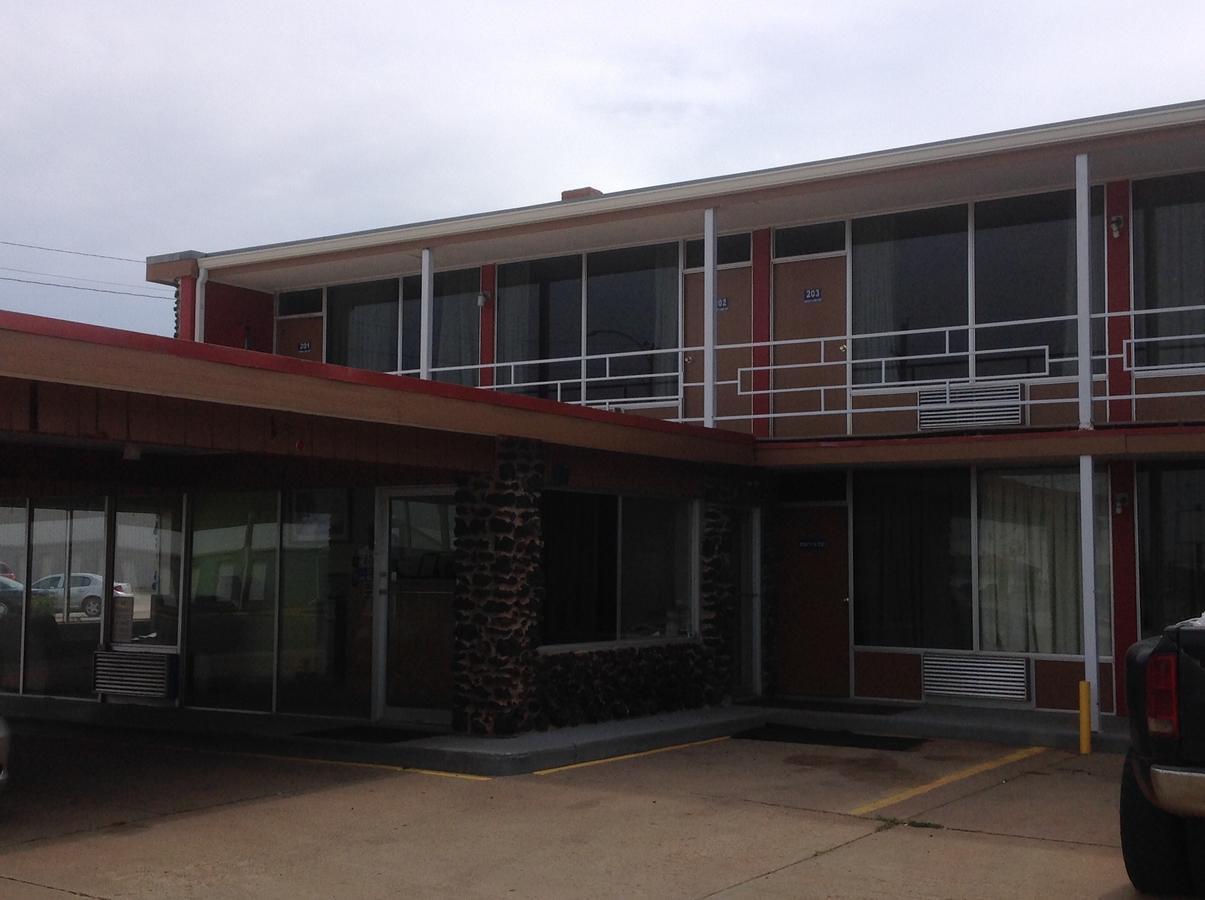 Wheatland Inn Anthony 外观 照片