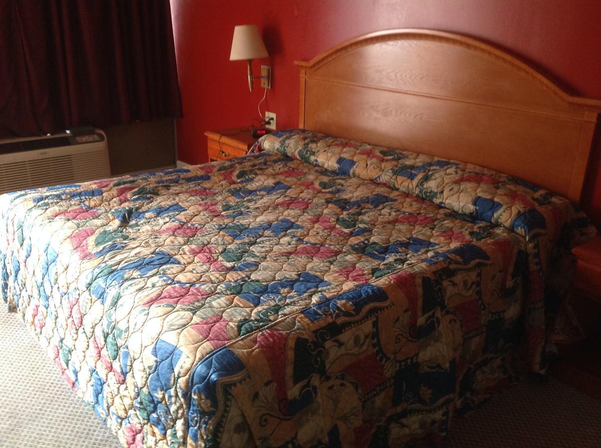 Wheatland Inn Anthony 外观 照片
